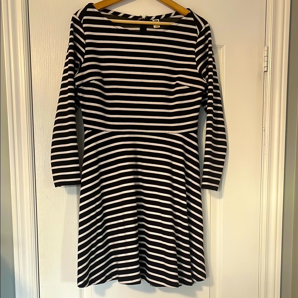 Old Navy Black and White Fit and Flare Dress